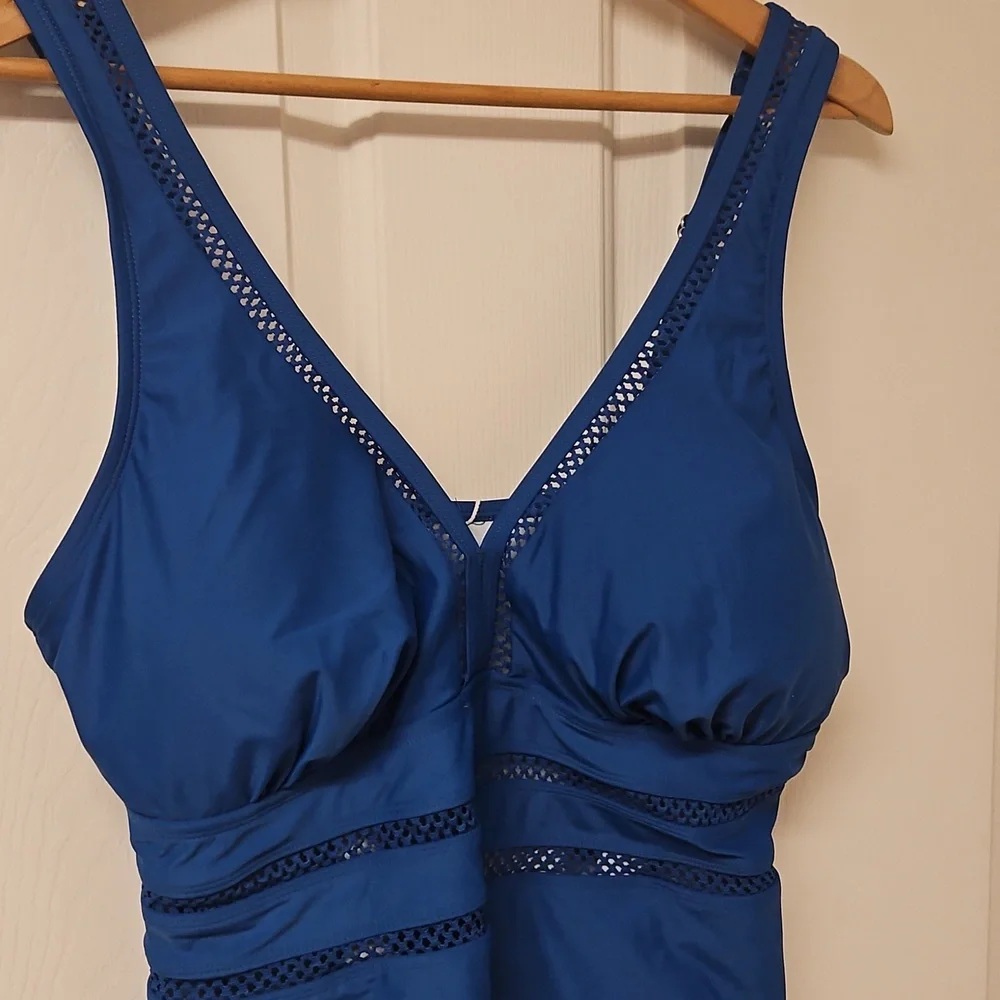 NWT Cupshe Plus Size Swimsuit - Picture 2 of 5